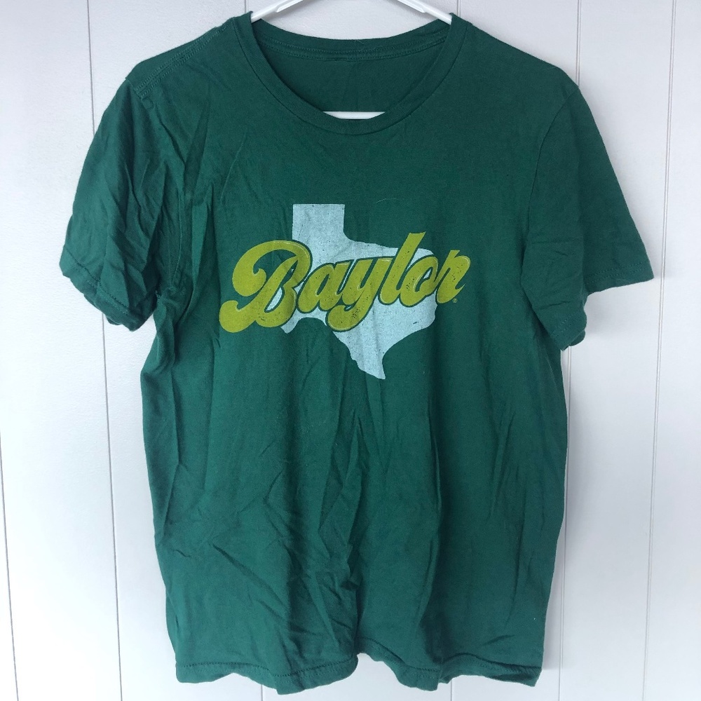 Baylor University green t-shirt